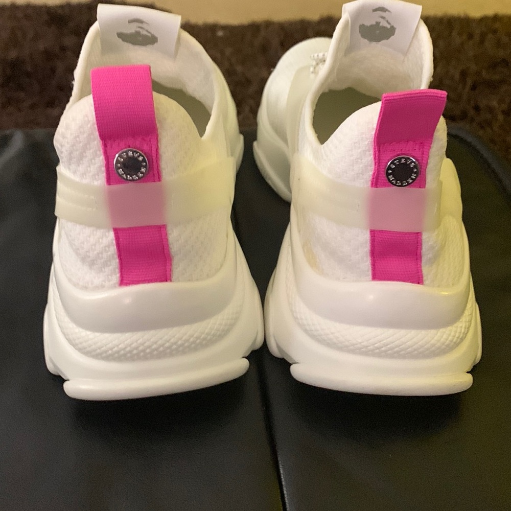 Steve Madden NY90 white sneakers for women, Size 10M.